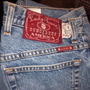 VINTAGE LIGHT WASH LEVI’S!